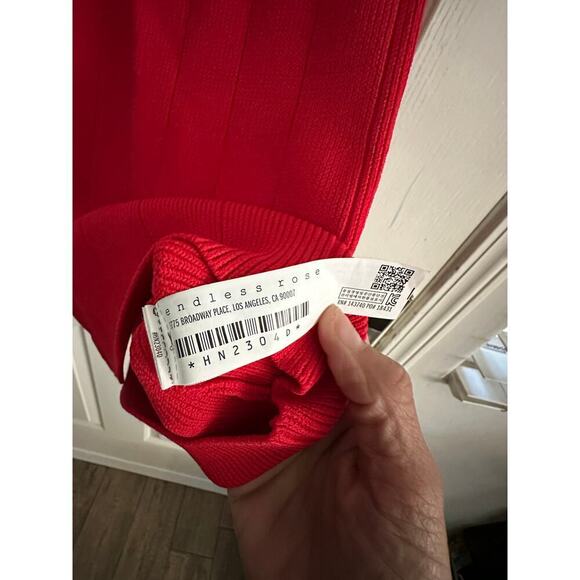 Endless Rose Women's Red Shank Button Knit Crew Neck Mini Dress Size Medium - Picture 5 of 9